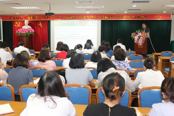 Ngành giáo dục và đào tạo quận Long Biên tổ chức tập huấn về quy chế dân chủ